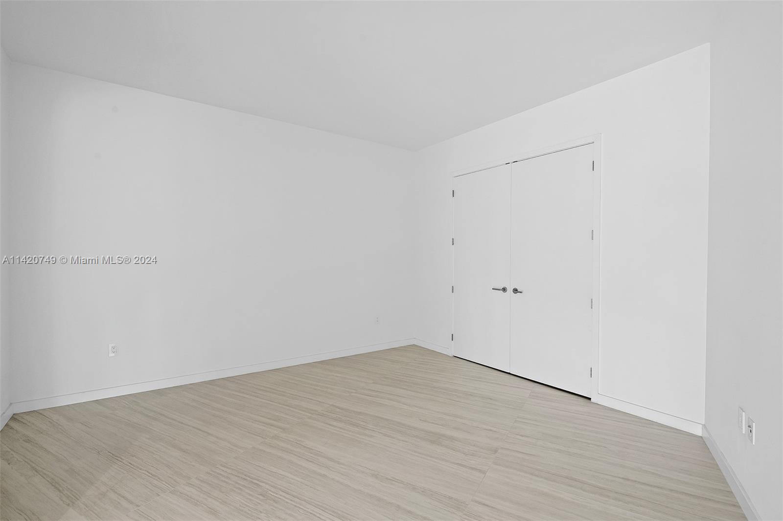 PARAMOUNT MIAMI WORLDCENT - Residential