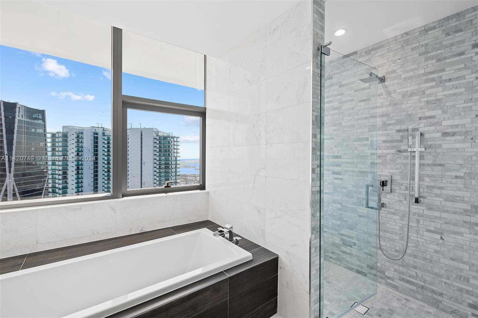 PARAMOUNT MIAMI WORLDCENT - Residential