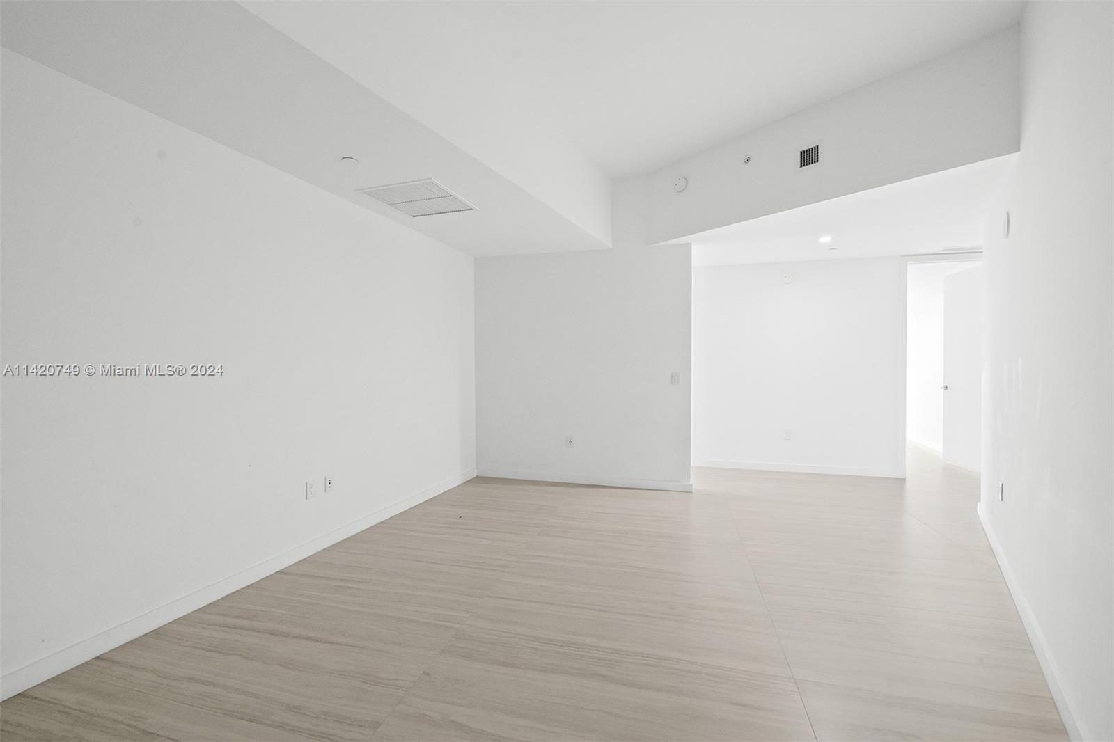 PARAMOUNT MIAMI WORLDCENT - Residential