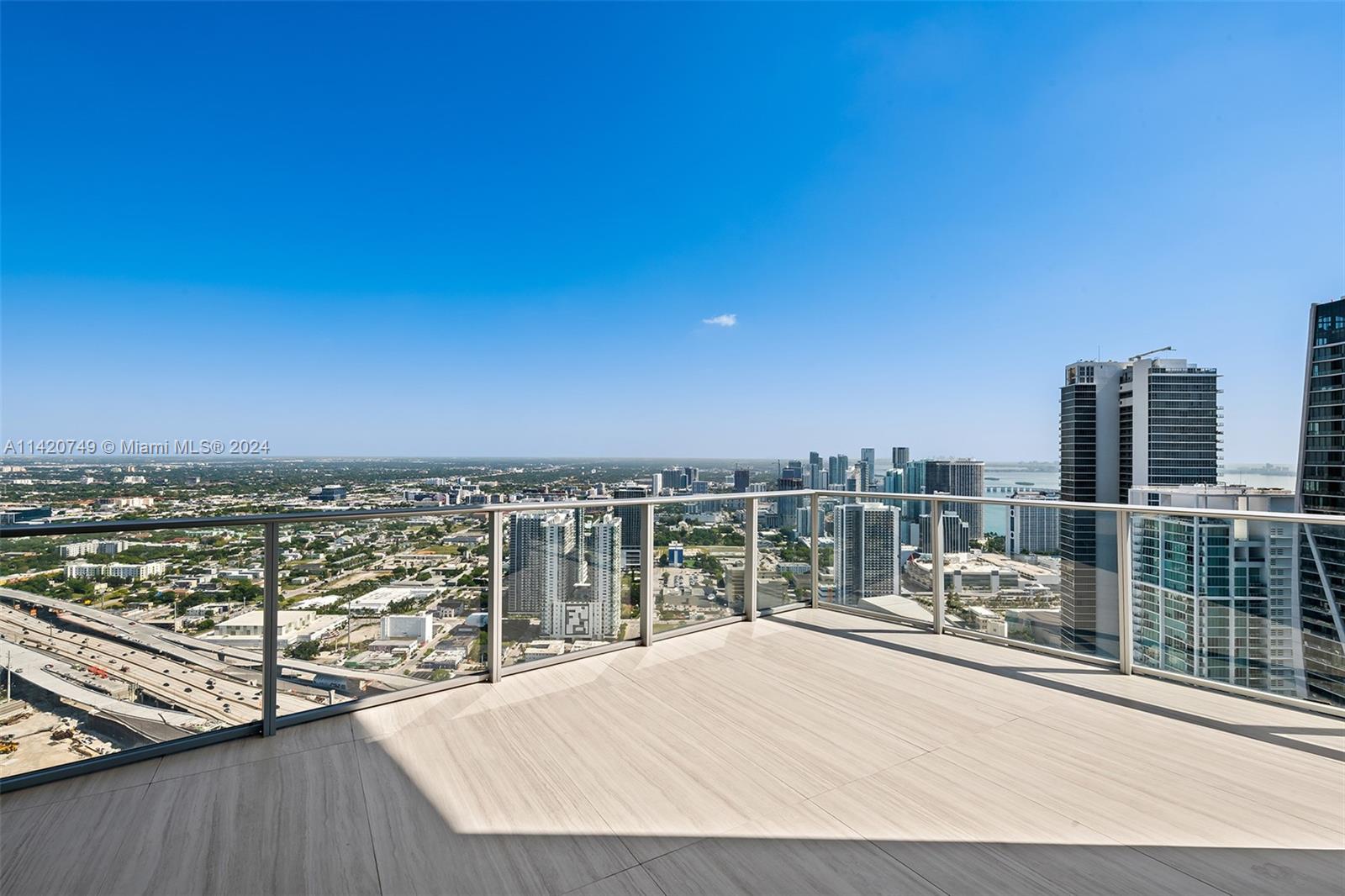 PARAMOUNT MIAMI WORLDCENT - Residential