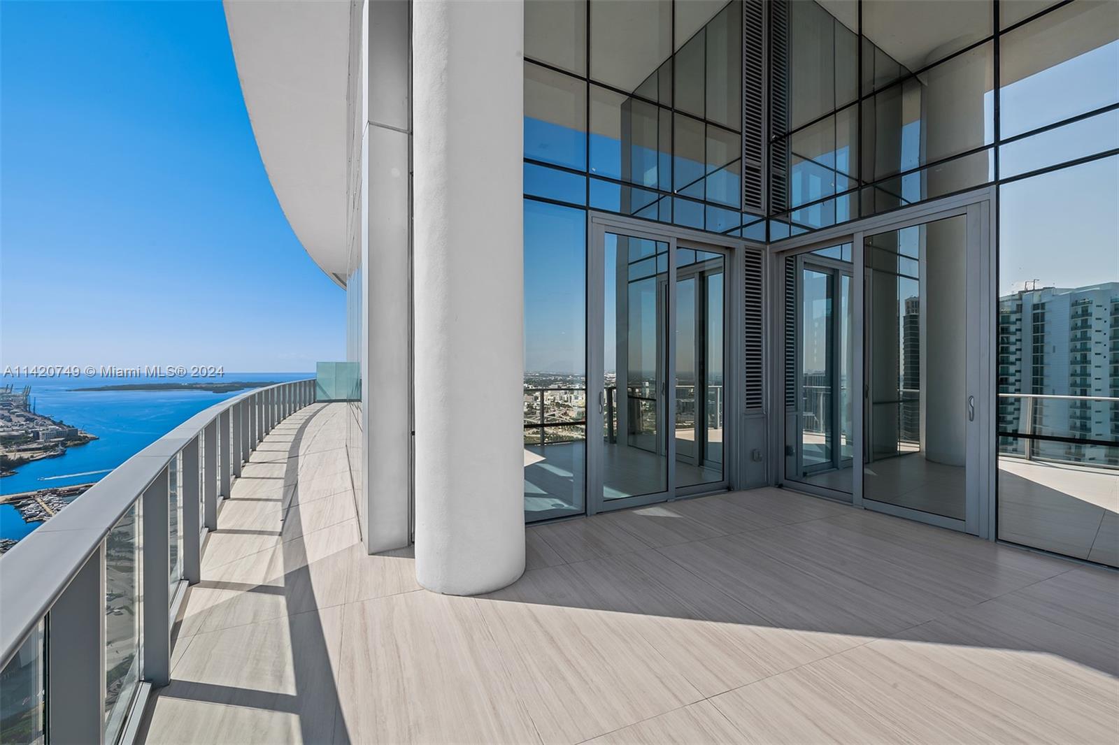 PARAMOUNT MIAMI WORLDCENT - Residential