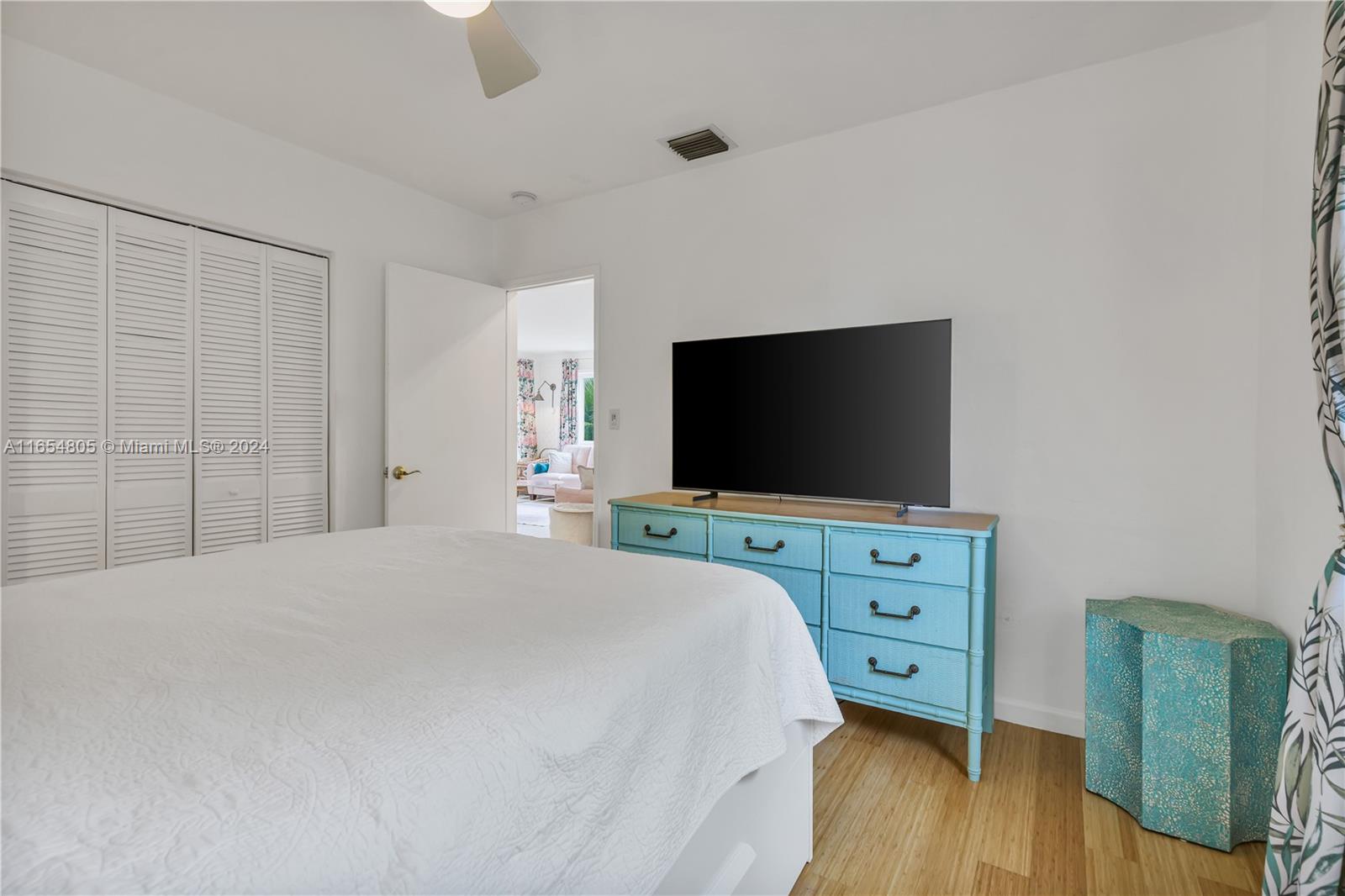 SUNSET TRAILS - Residential