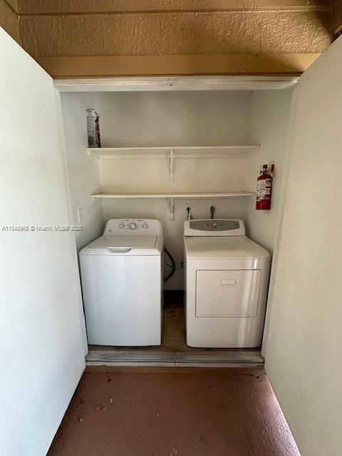 VISTA LAGO AT THE HAMMOCKS - Residential