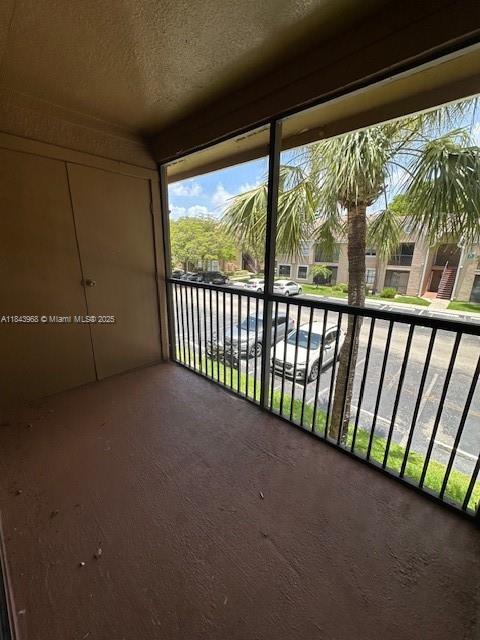 VISTA LAGO AT THE HAMMOCKS - Residential