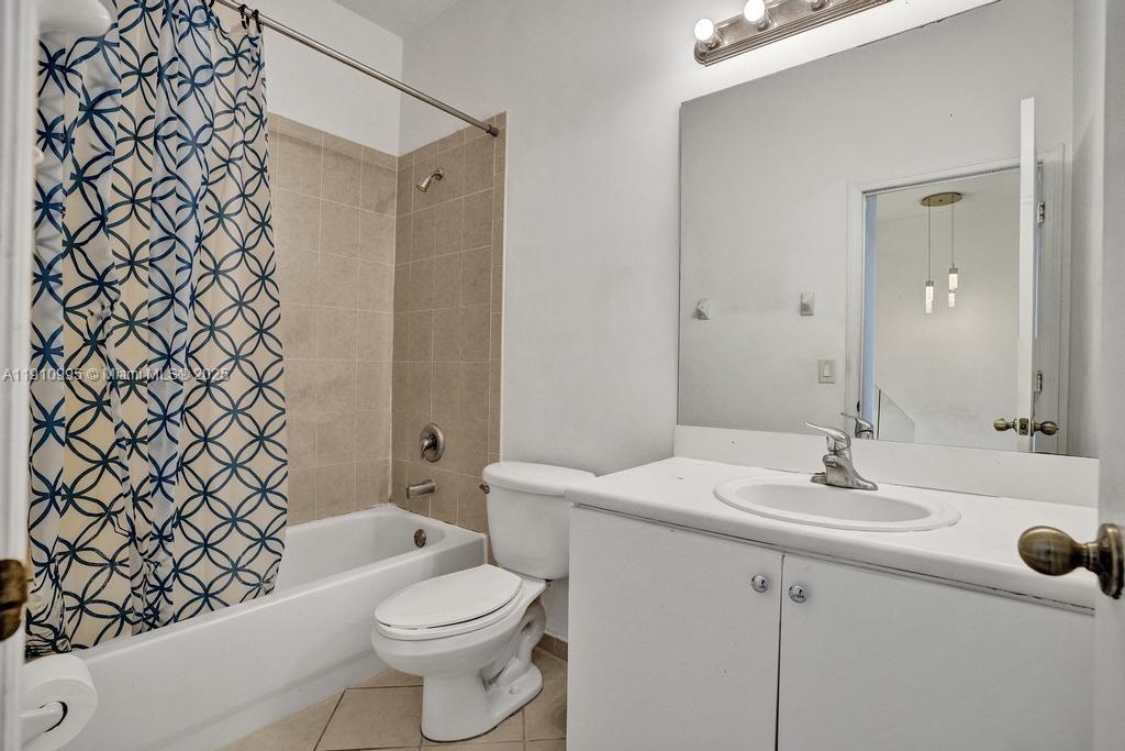 COURTS AT TUSCANY WEST - Residential