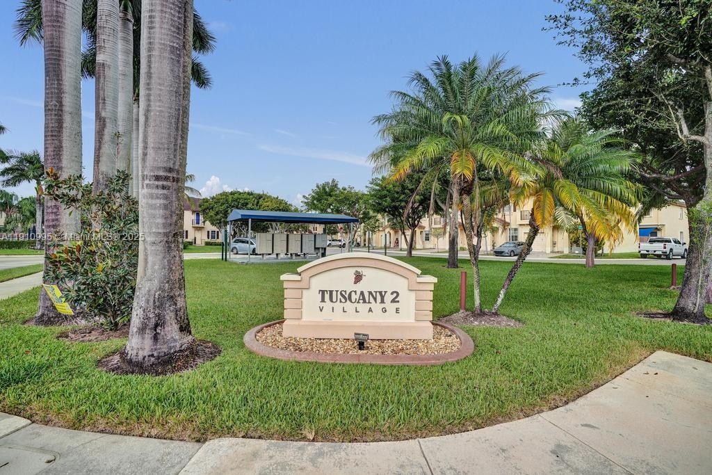 COURTS AT TUSCANY WEST - Residential