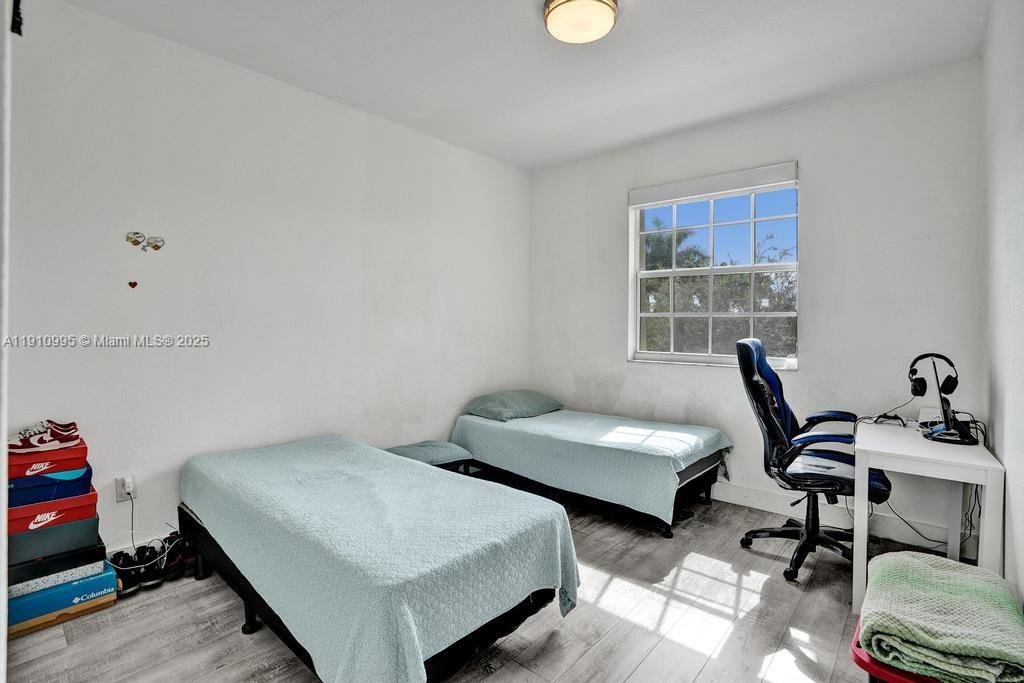 COURTS AT TUSCANY WEST - Residential