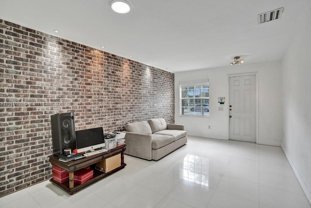 COURTS AT TUSCANY WEST - Residential