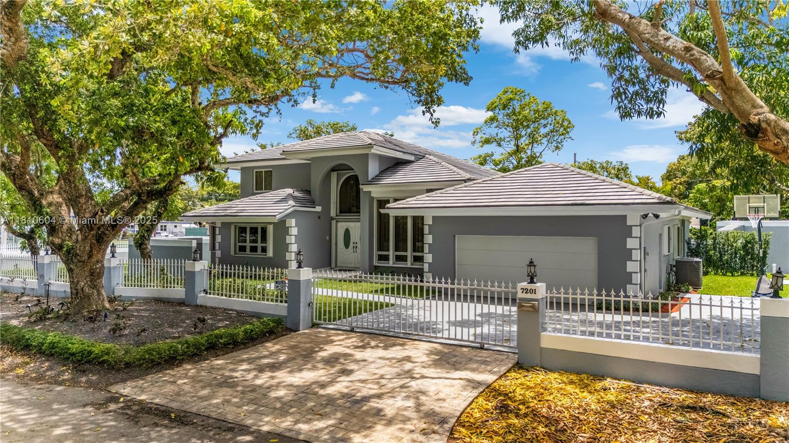 WINDEMERE WOODE - Residential
