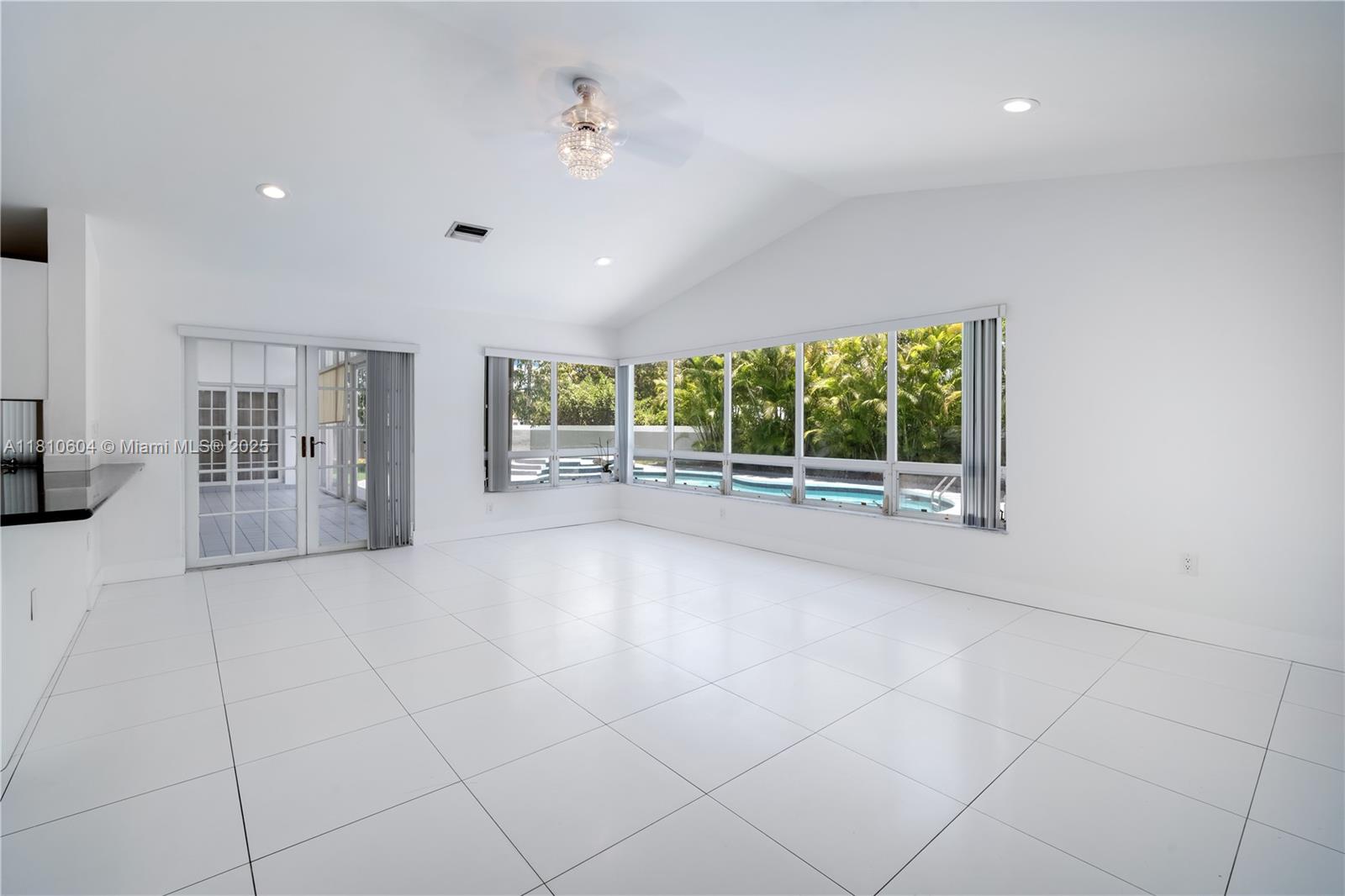 WINDEMERE WOODE - Residential