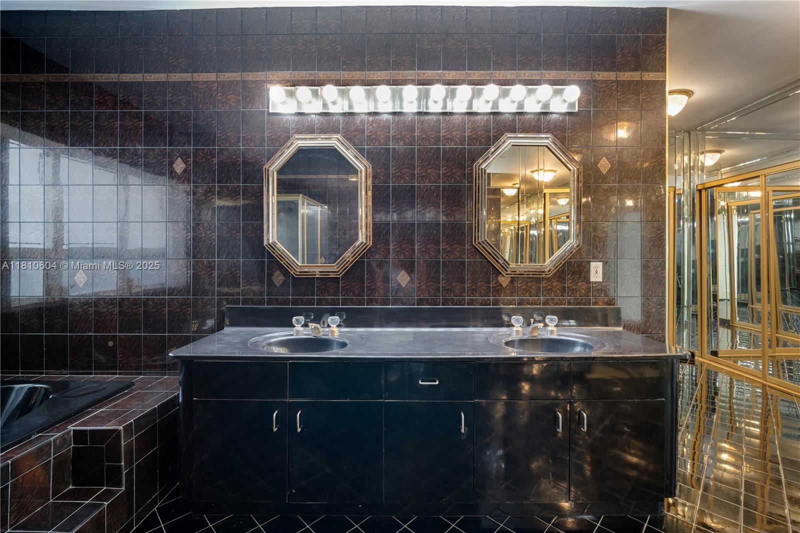 WINDEMERE WOODE - Residential