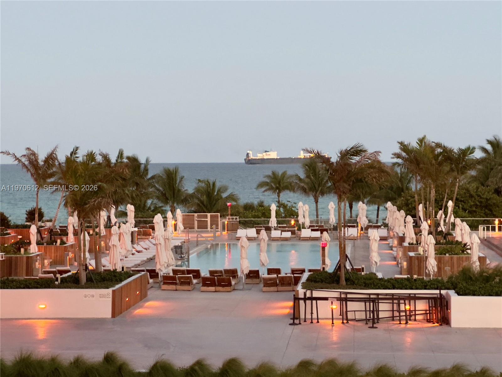 2301 Collins Ave 338