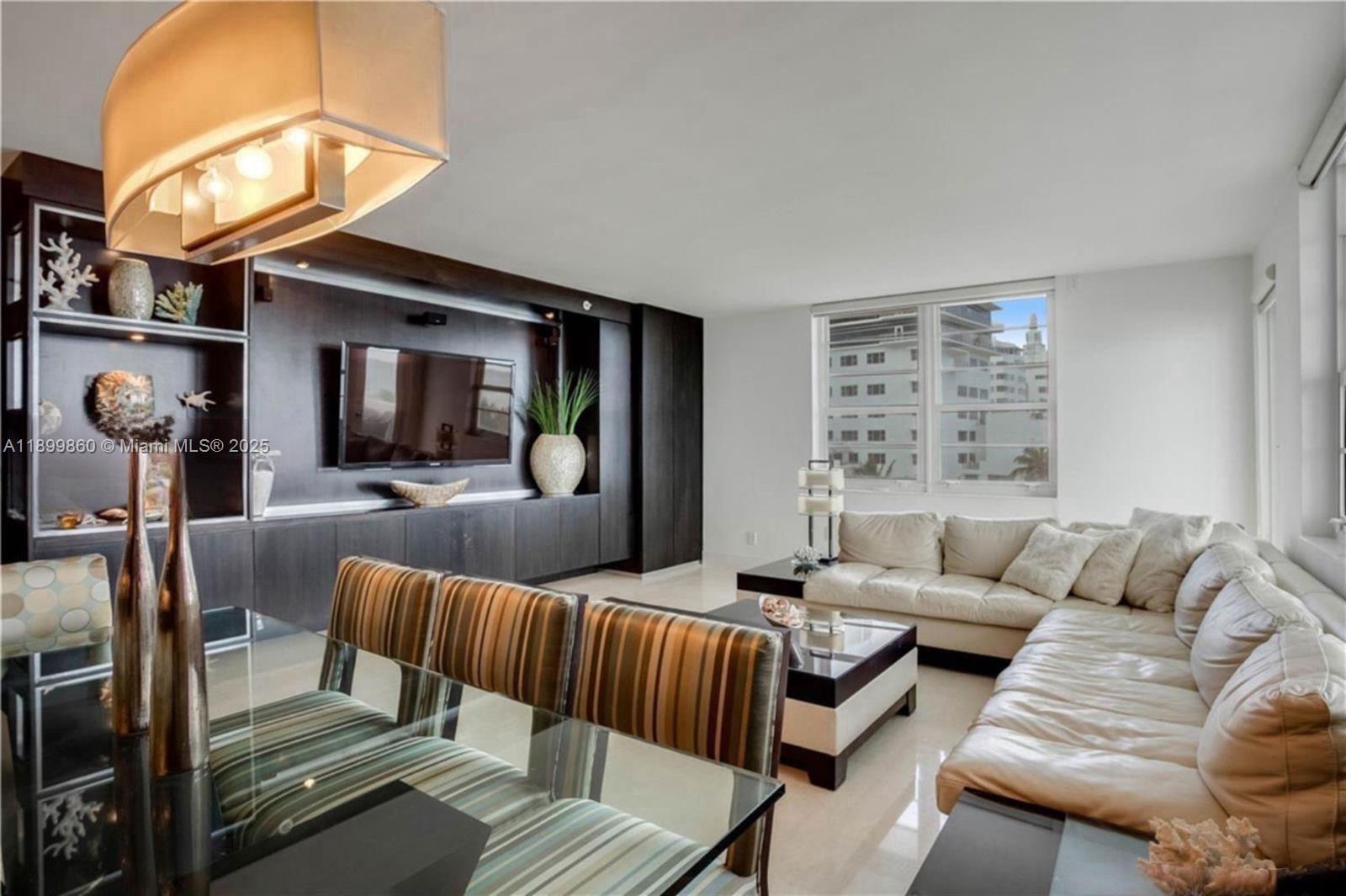 THE DECOPLAGE CONDO - Residential