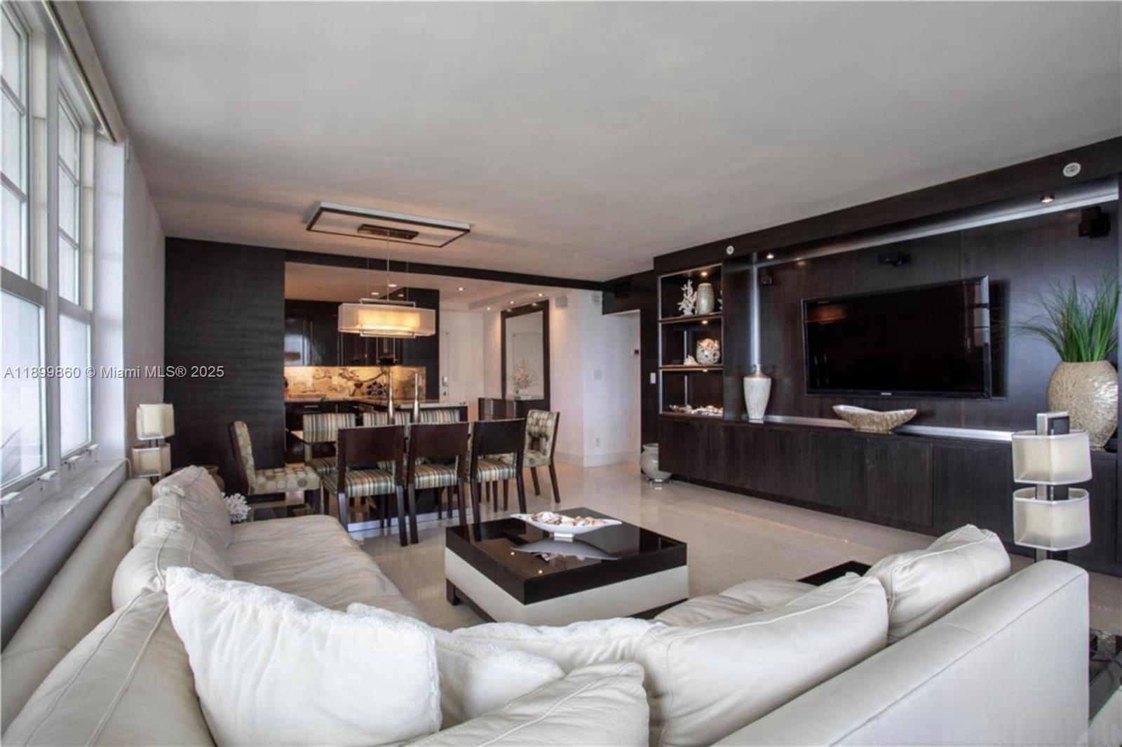 THE DECOPLAGE CONDO - Residential
