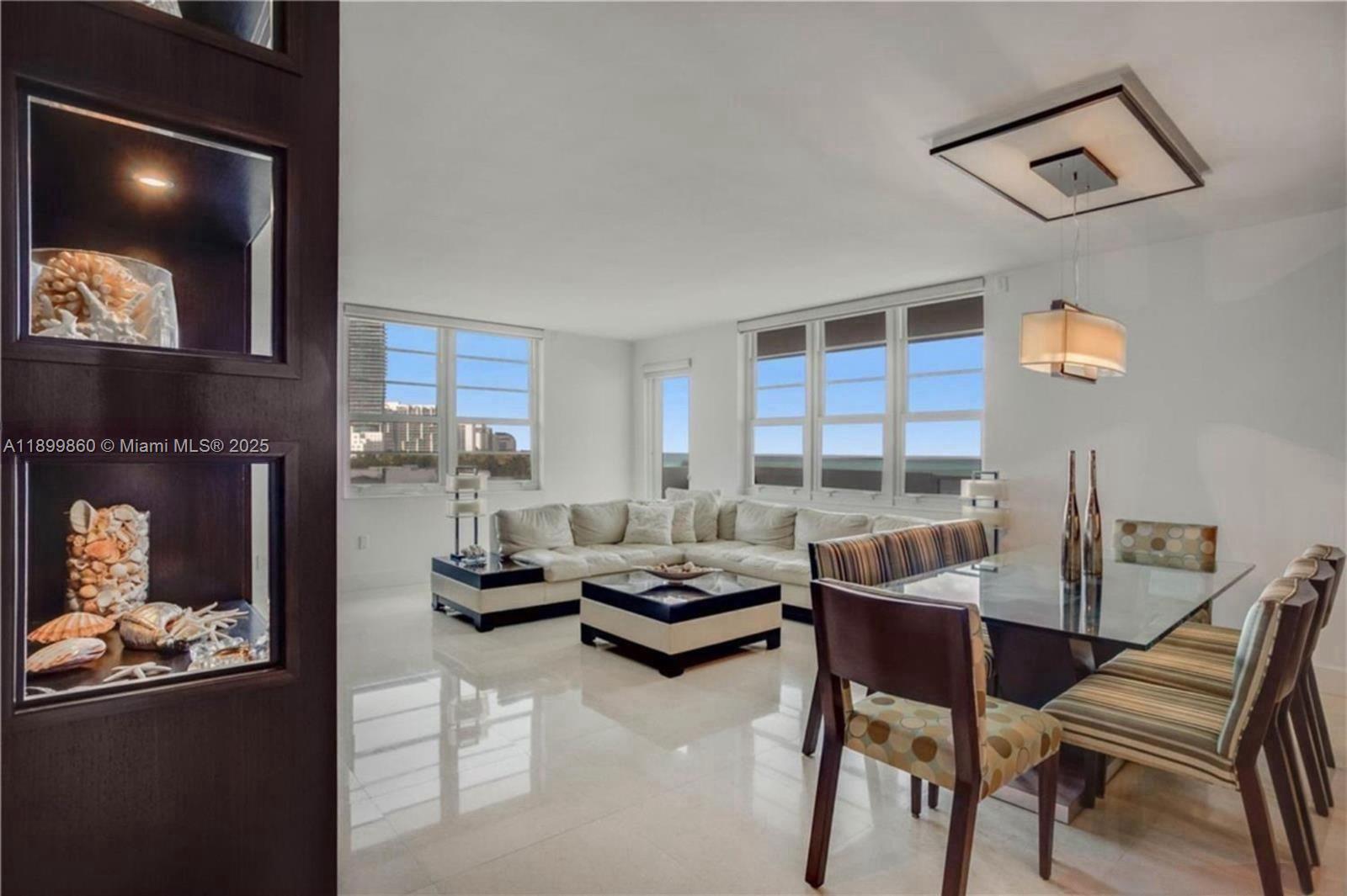 THE DECOPLAGE CONDO - Residential