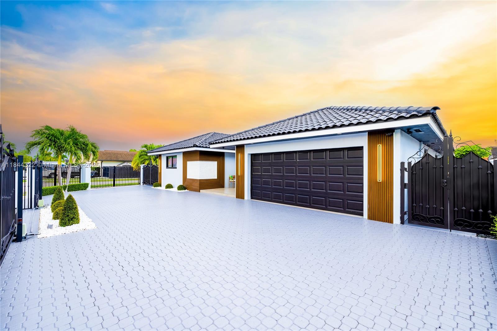3/2.5 Beautiful with pool, fully furnished and ready to move in, this GEM is the nicest in the area, live the dream, easy to show, 1st, last & security due at signing.