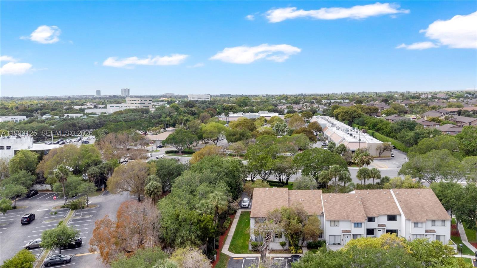 NOB HILL AT WELLEBY CONDO - Residential