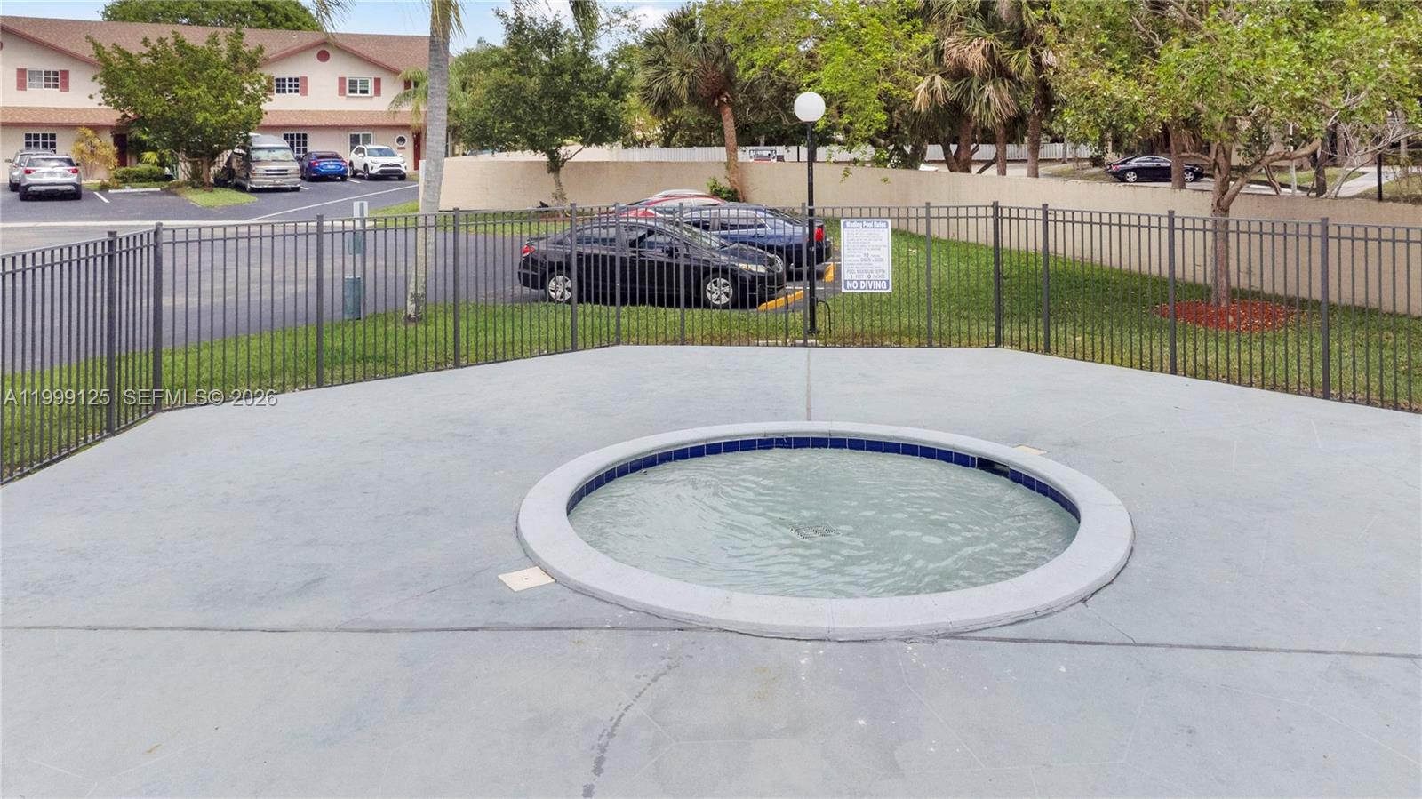 NOB HILL AT WELLEBY CONDO - Residential