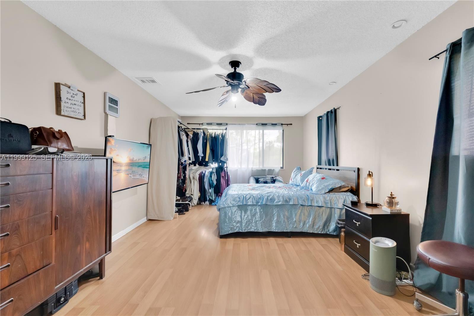 NOB HILL AT WELLEBY CONDO - Residential