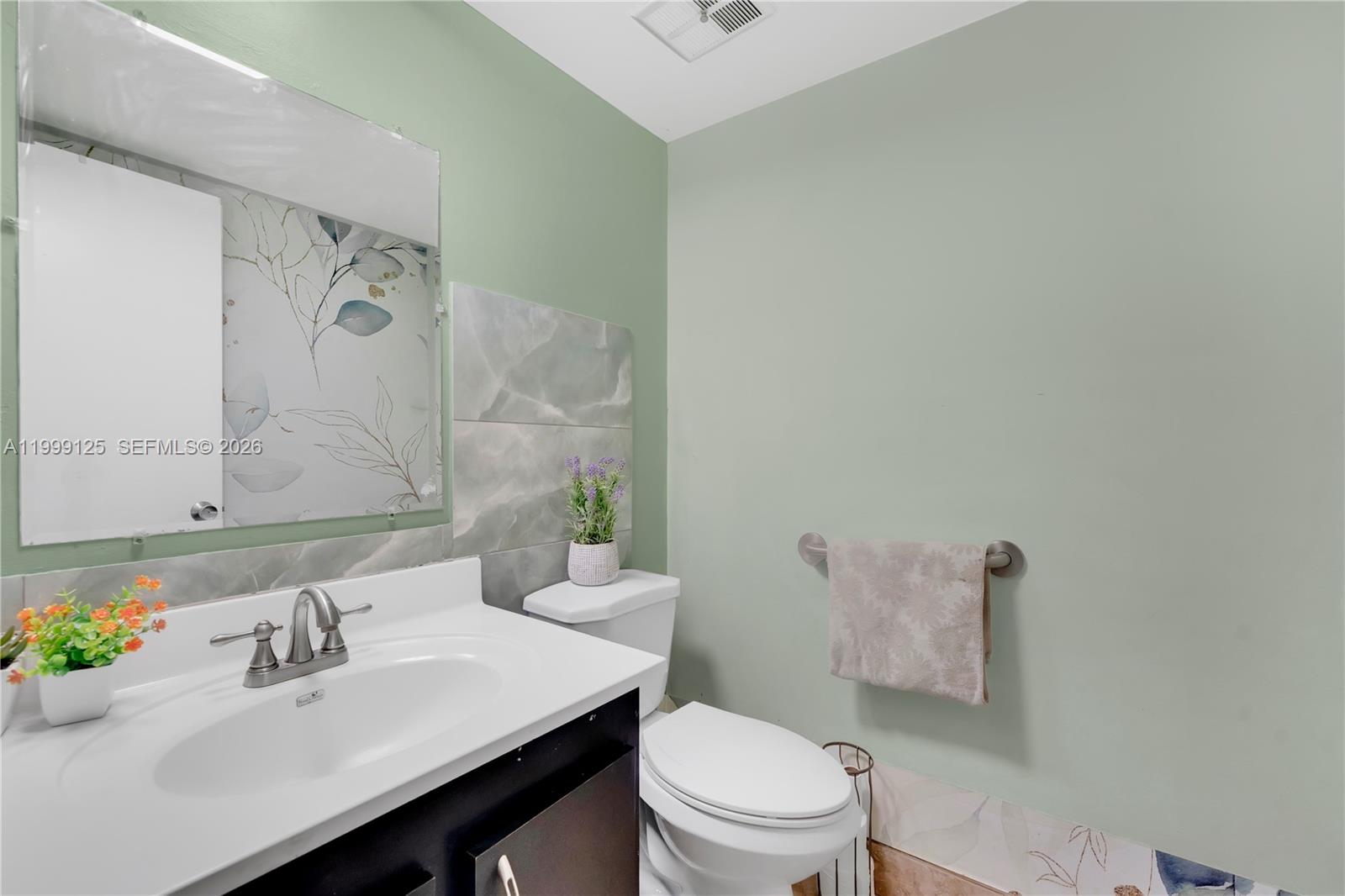 NOB HILL AT WELLEBY CONDO - Residential