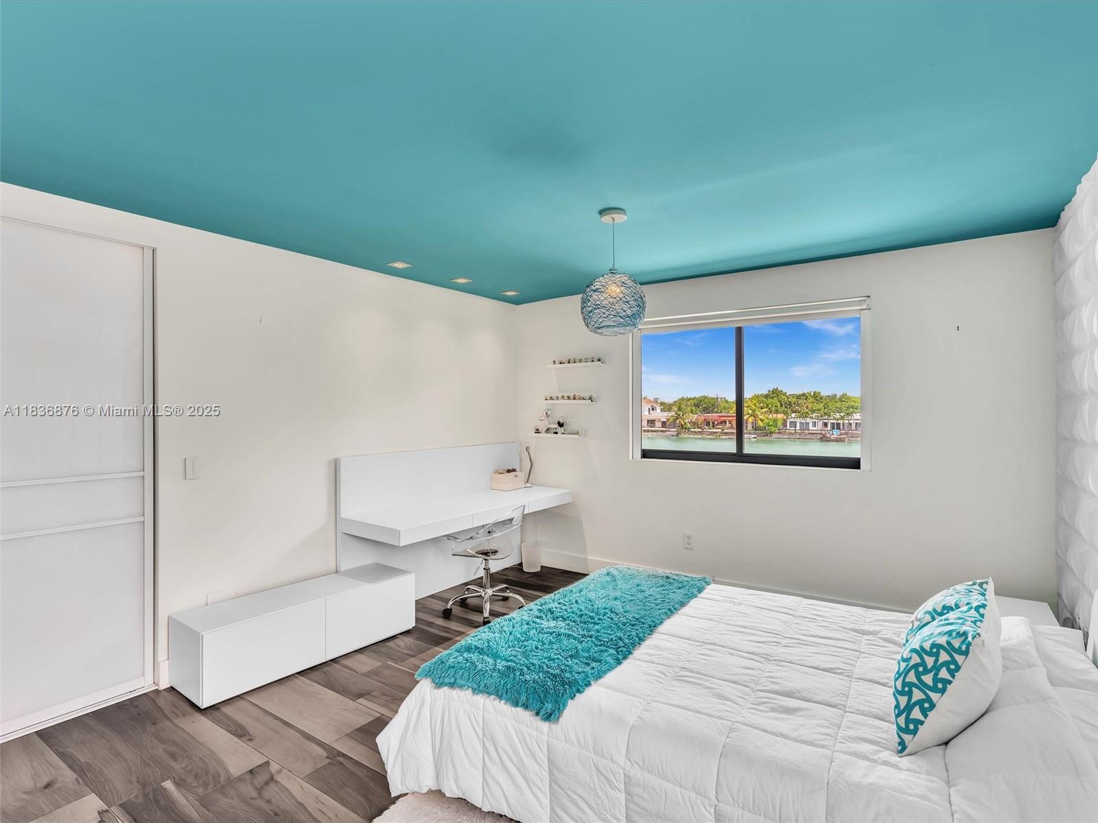 HIGHLAND LAKES EAST - Residential