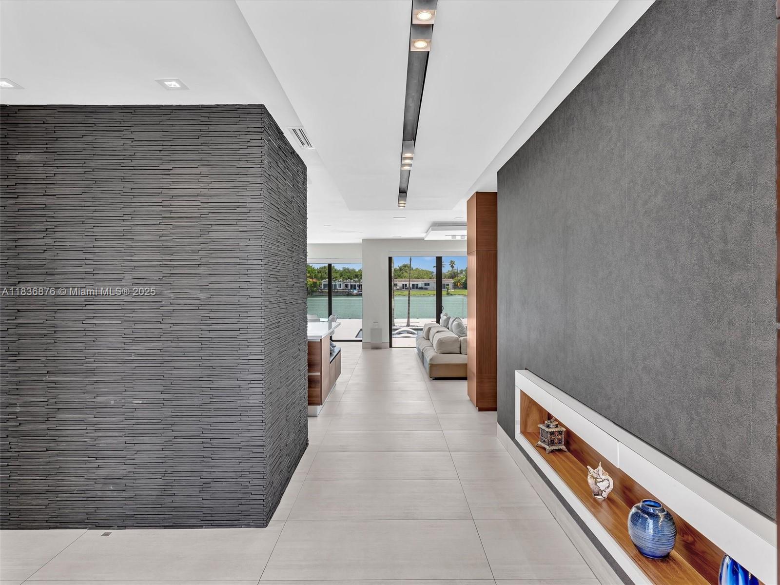 HIGHLAND LAKES EAST - Residential