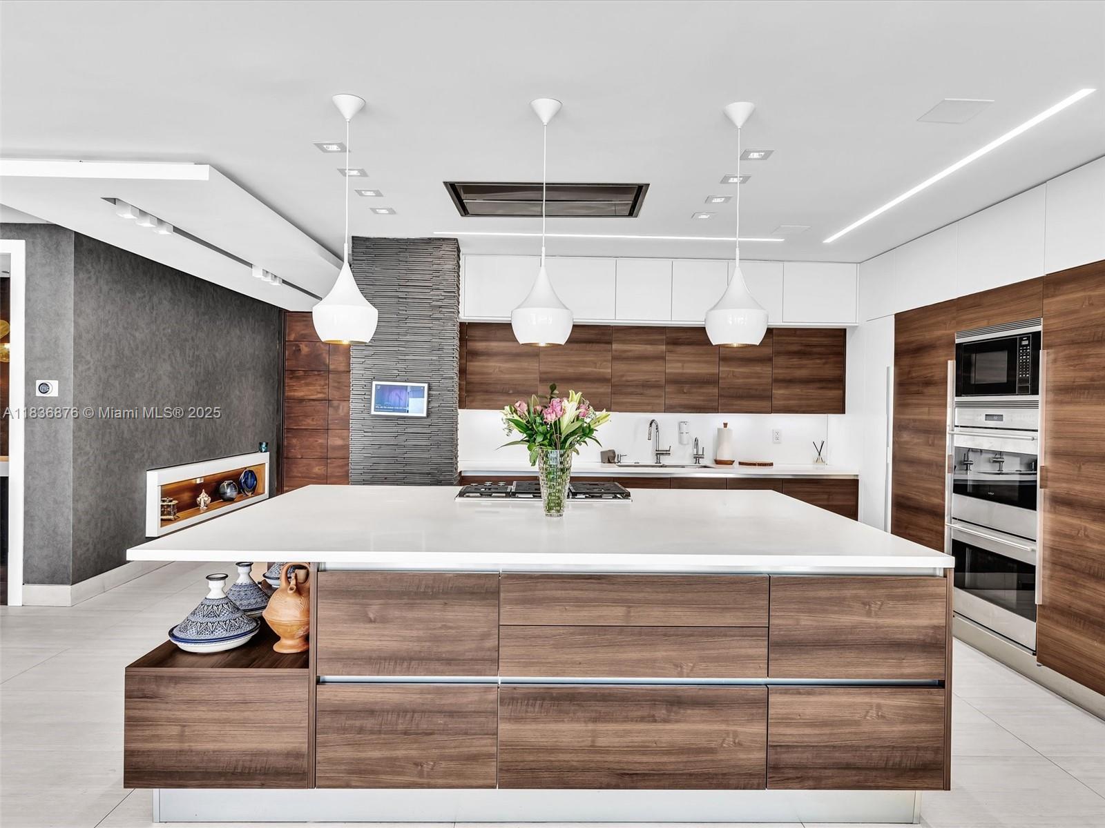 HIGHLAND LAKES EAST - Residential