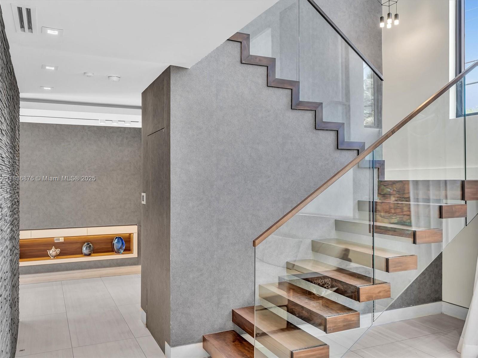 HIGHLAND LAKES EAST - Residential