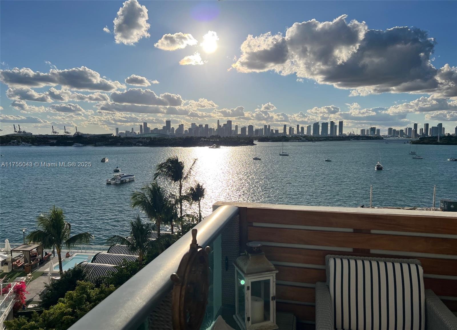 1200 West Ave 706