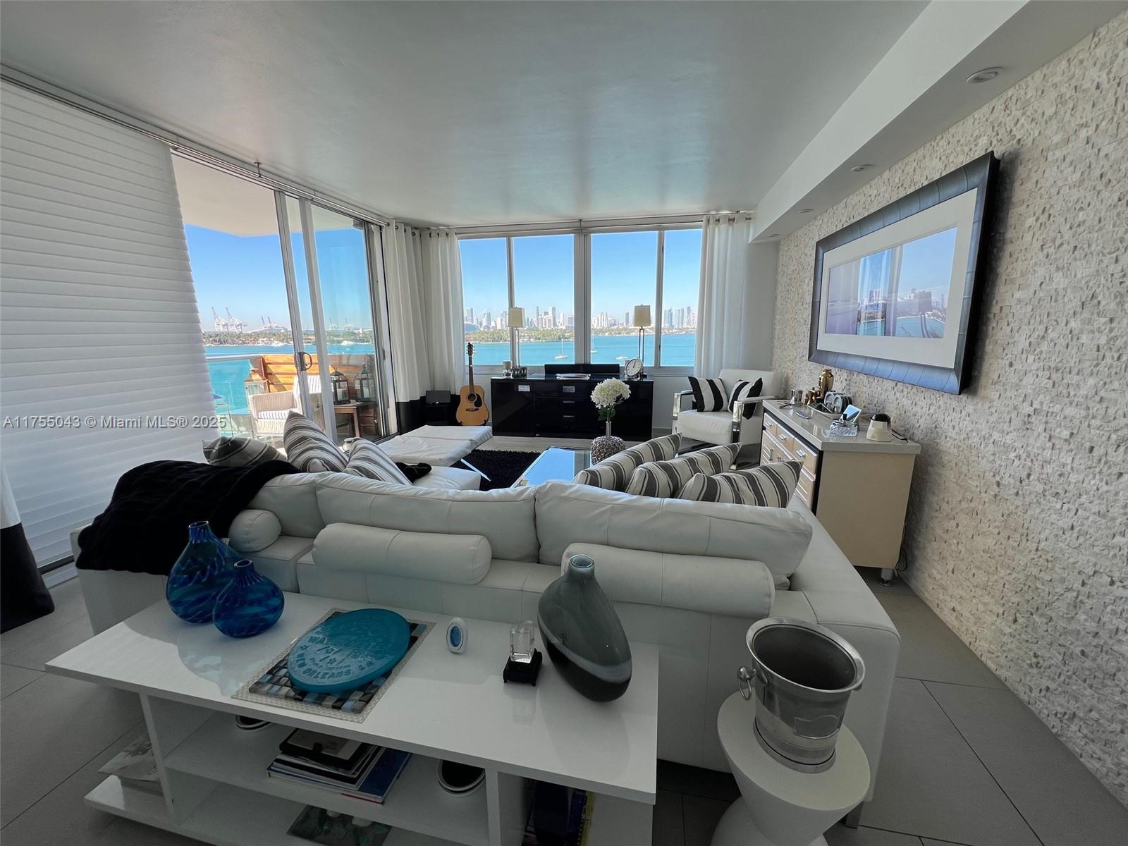 1200 West Ave 706