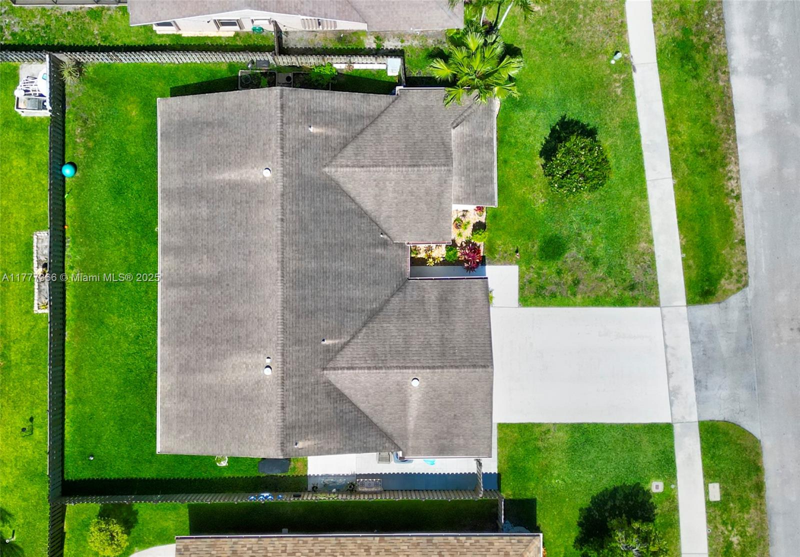 10640 NW 32nd St