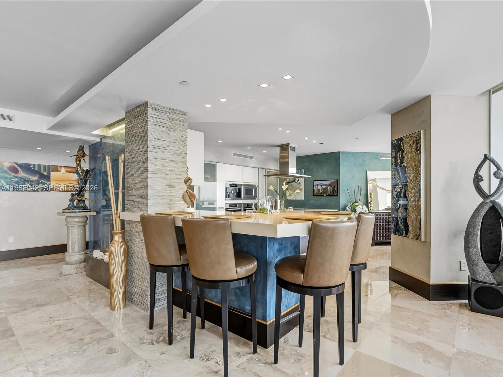 TRUMP ROYALE CONDO - Residential