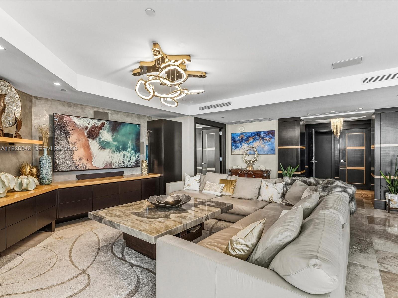 TRUMP ROYALE CONDO - Residential