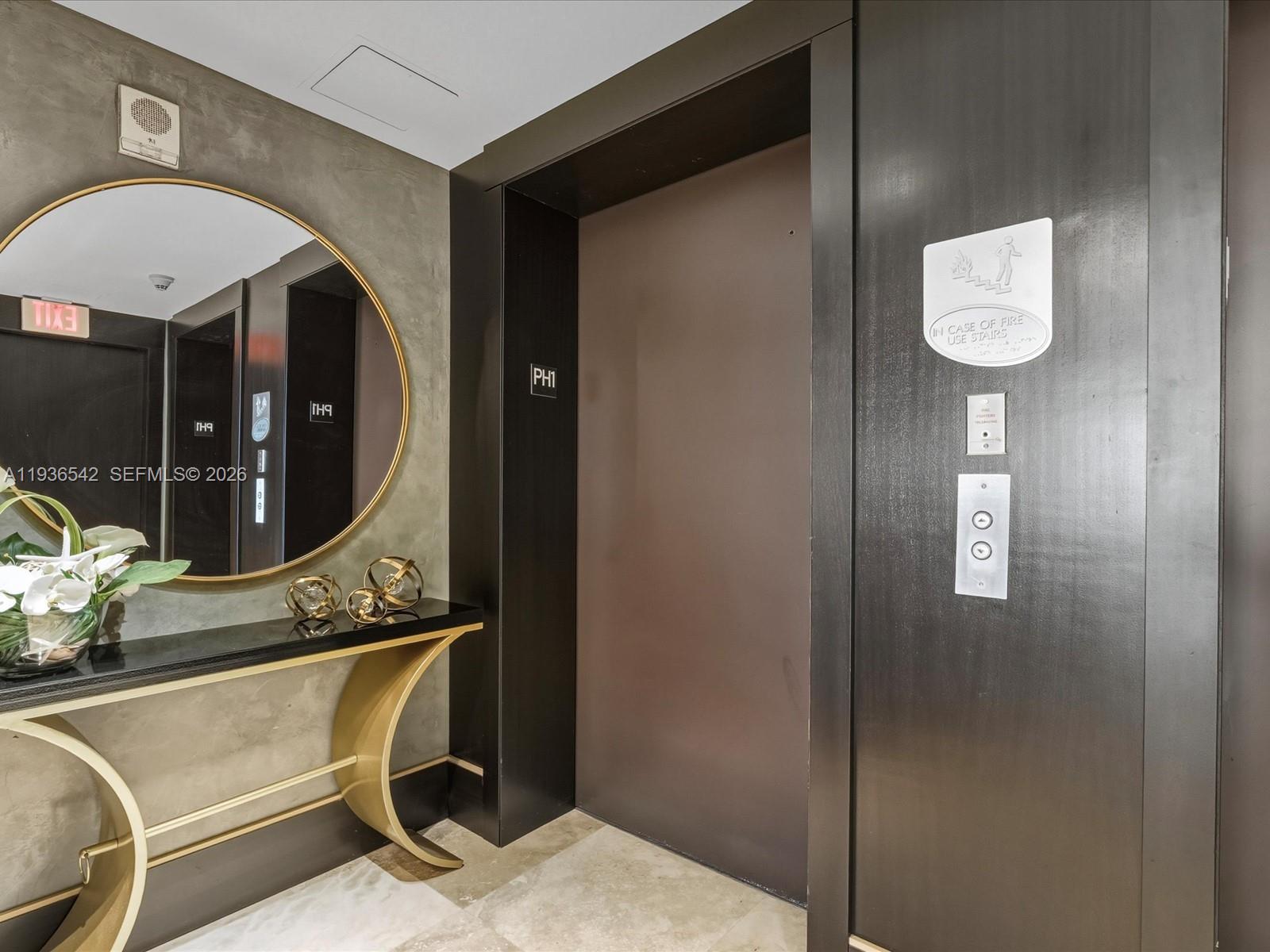 TRUMP ROYALE CONDO - Residential