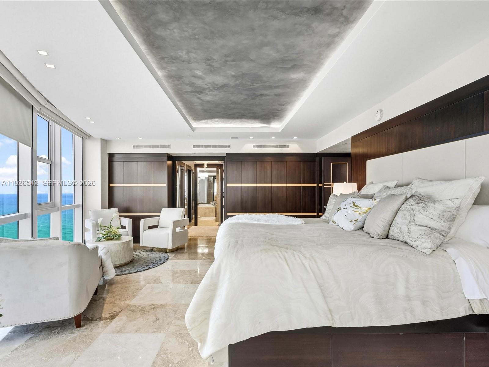 TRUMP ROYALE CONDO - Residential