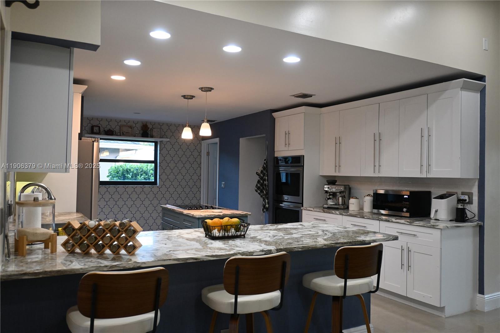 View photos, virtual tours, details... 14229 Stirrup Ln