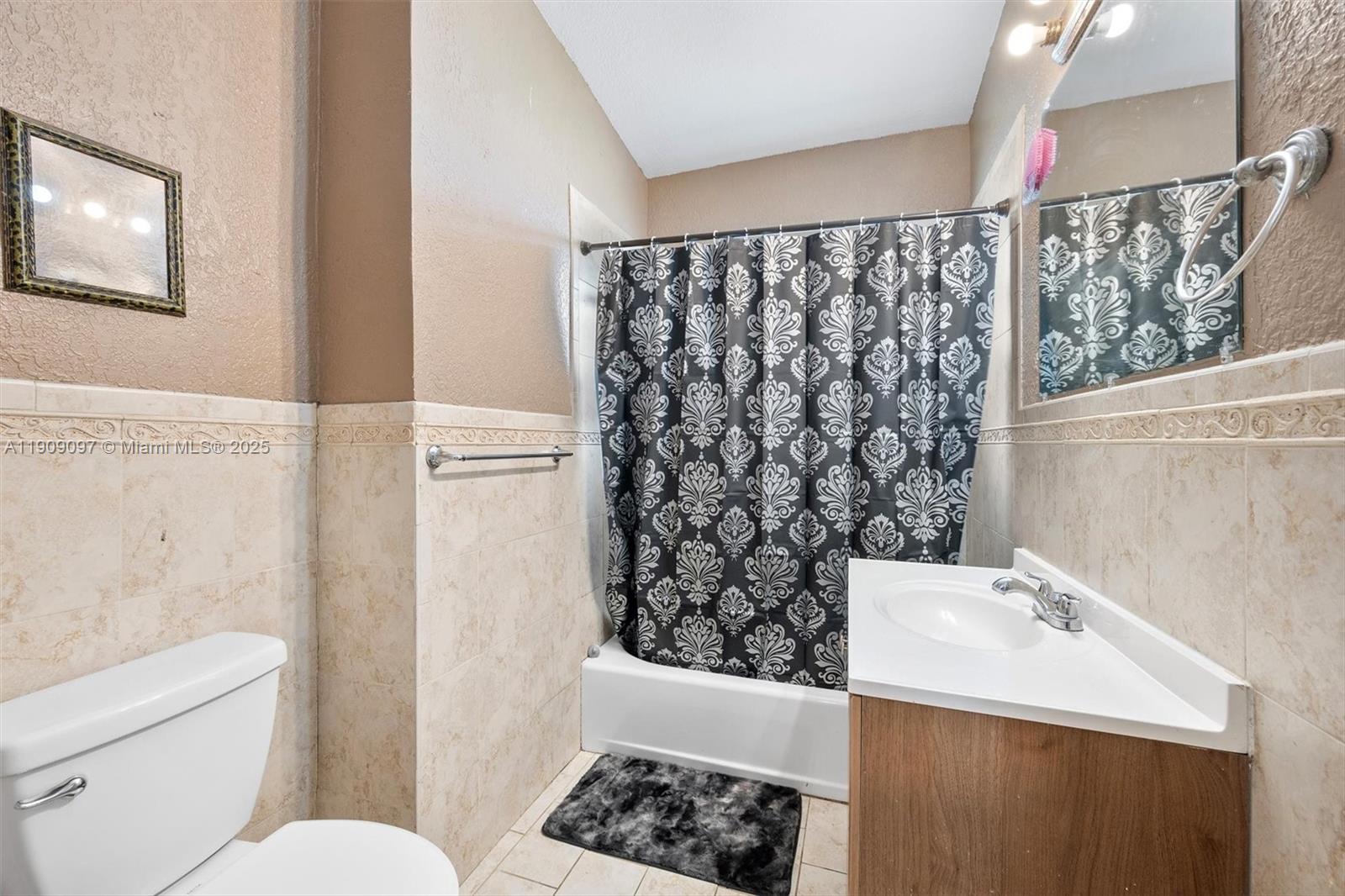 FLEETWOOD GARDENS SEC 1 - Residential