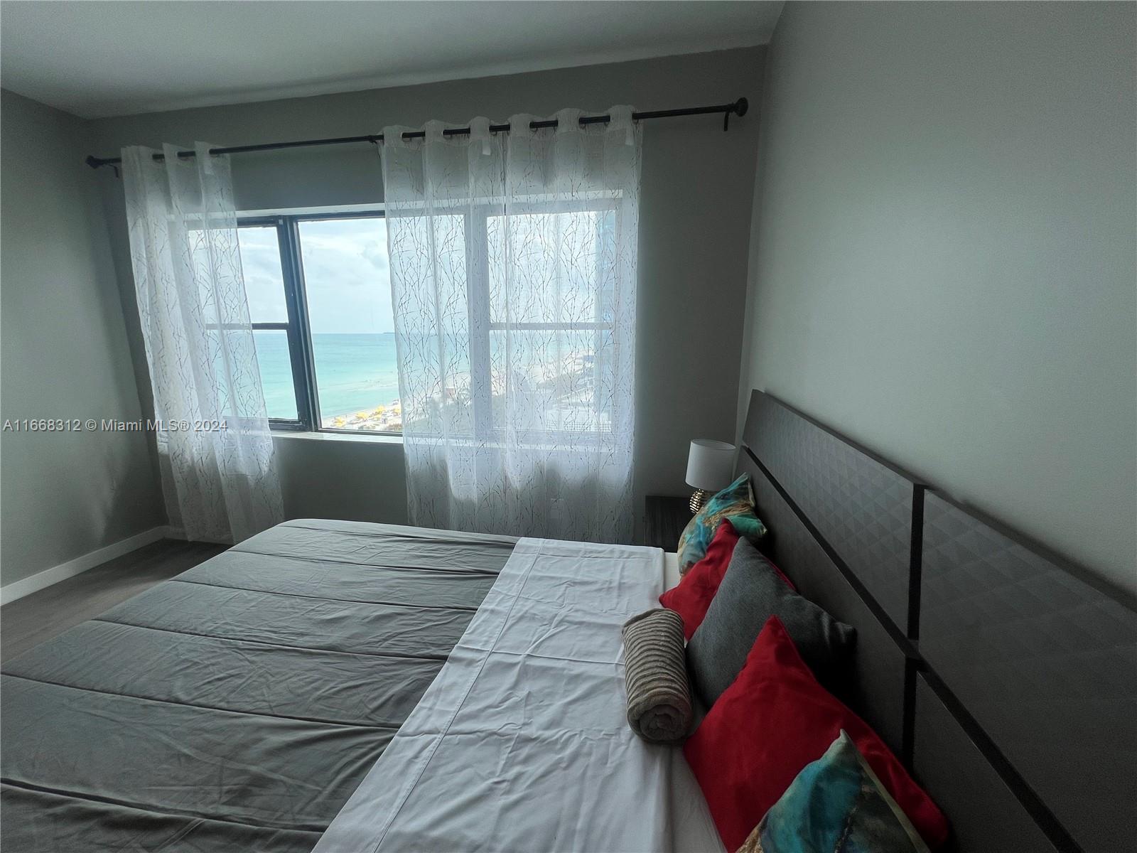 THE CASABLANCA CONDO - Residential