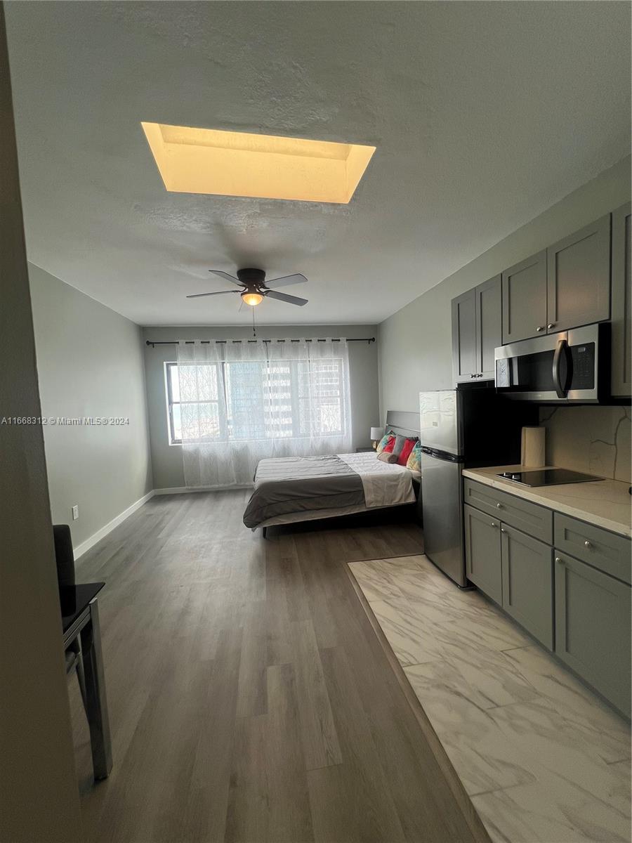 THE CASABLANCA CONDO - Residential