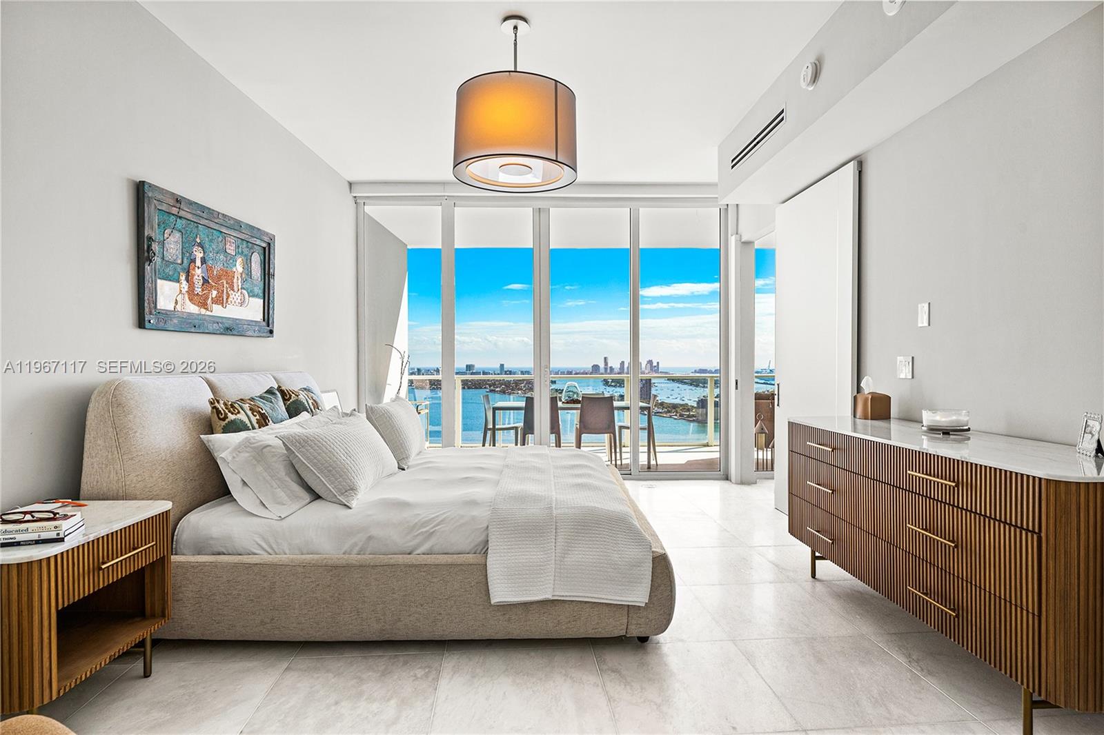 PARAMOUNT BAY CONDO - Residential