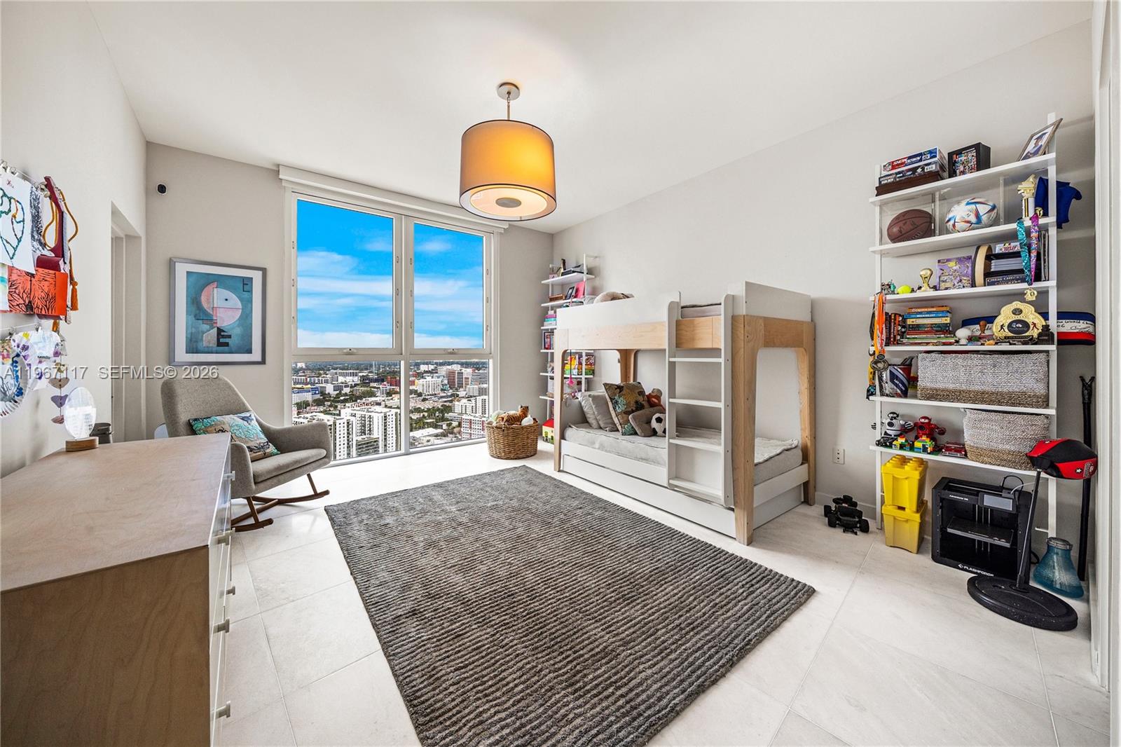 PARAMOUNT BAY CONDO - Residential