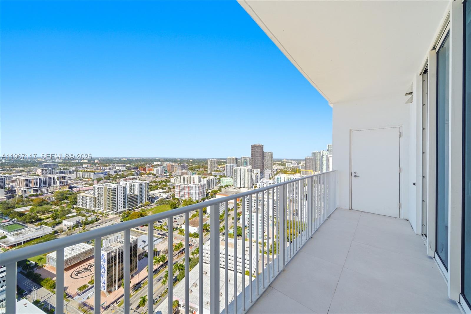 PARAMOUNT BAY CONDO - Residential