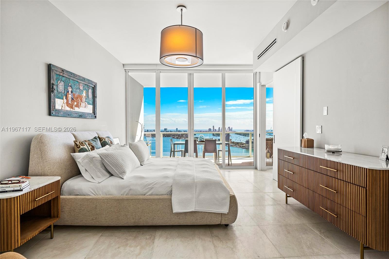 PARAMOUNT BAY CONDO - Residential