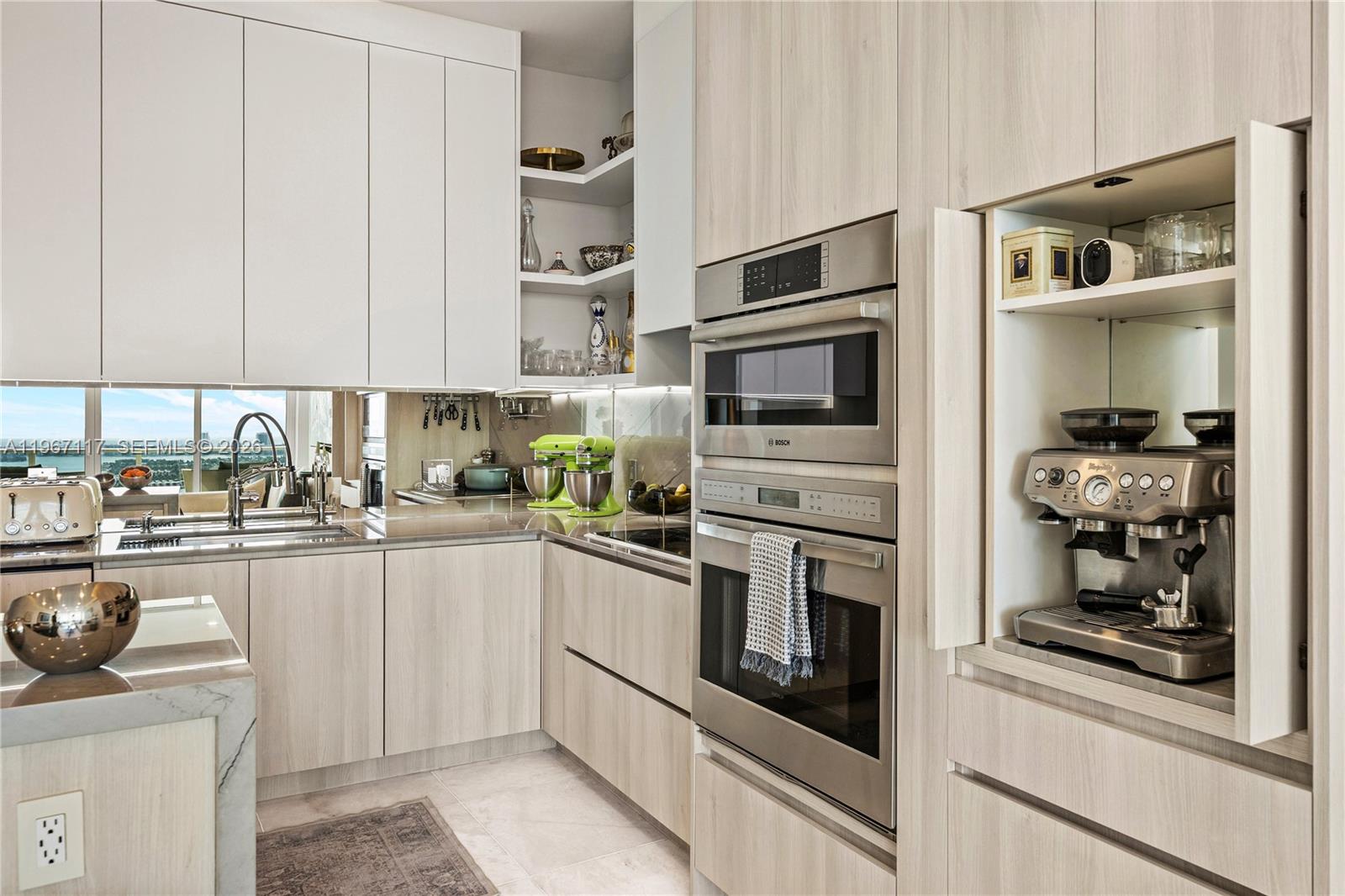 PARAMOUNT BAY CONDO - Residential