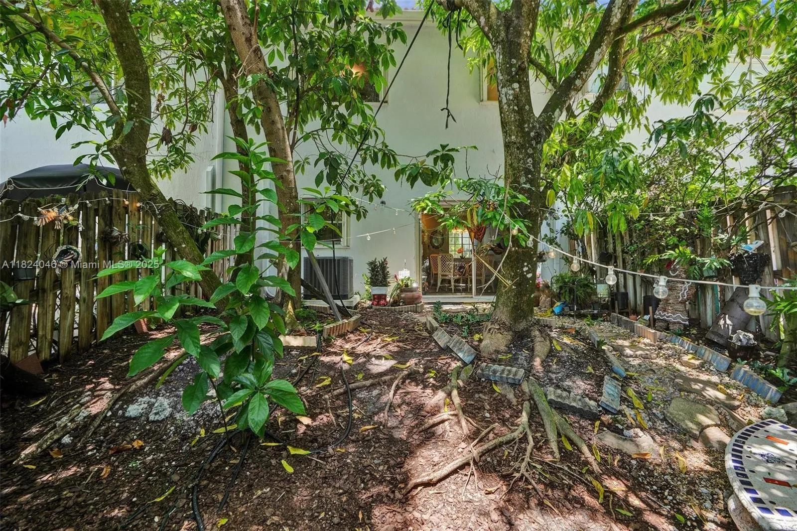 Miami, Florida 33194, United States, 3 Bedrooms Bedrooms, ,3 BathroomsBathrooms,Residential,Active,155958