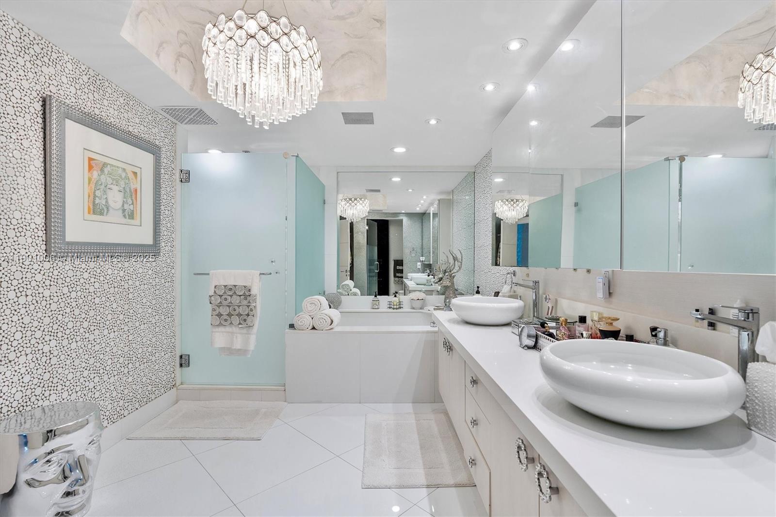 2711 HOLLYWOOD BEACH COND - Residential