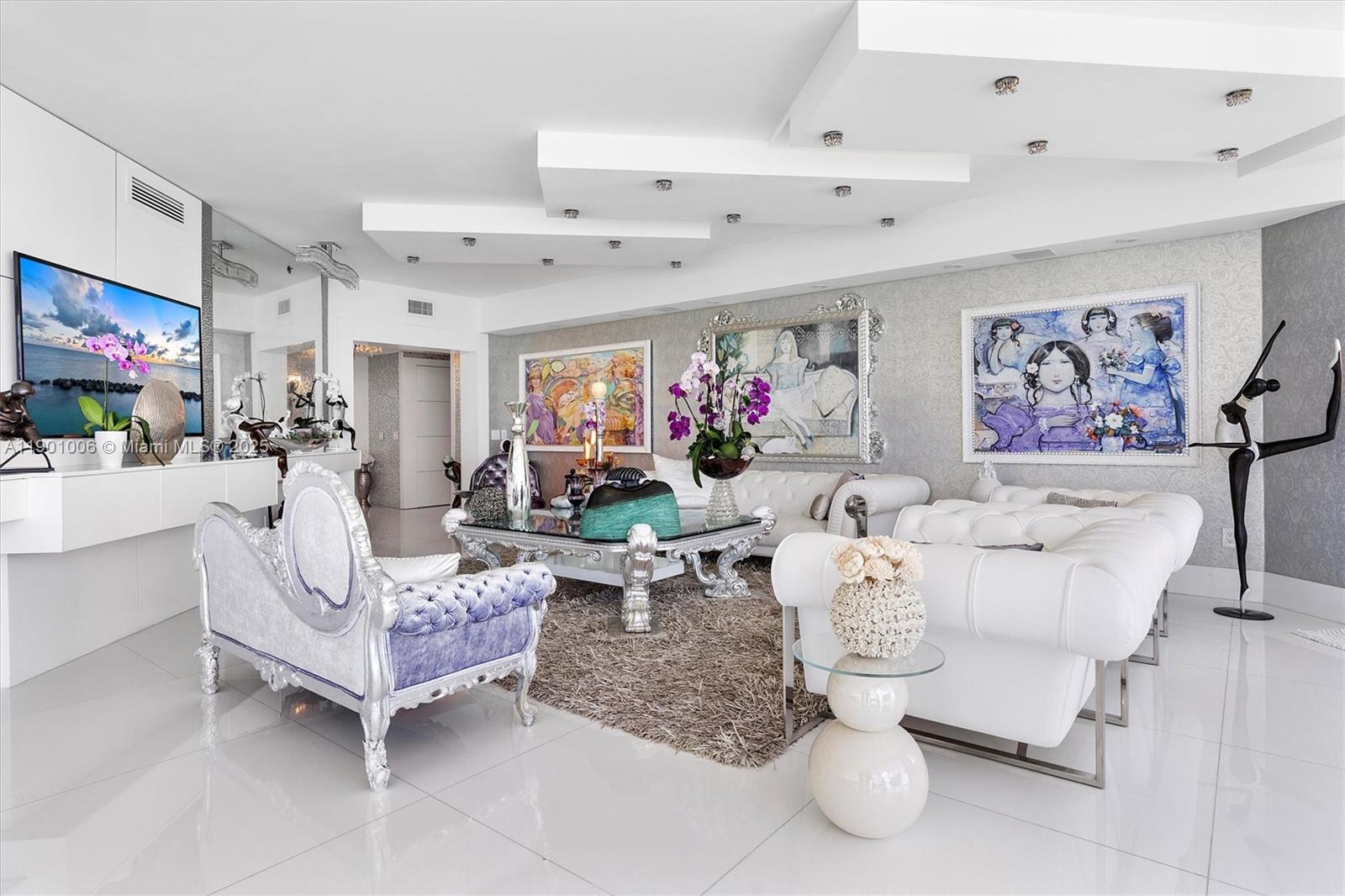 2711 HOLLYWOOD BEACH COND - Residential