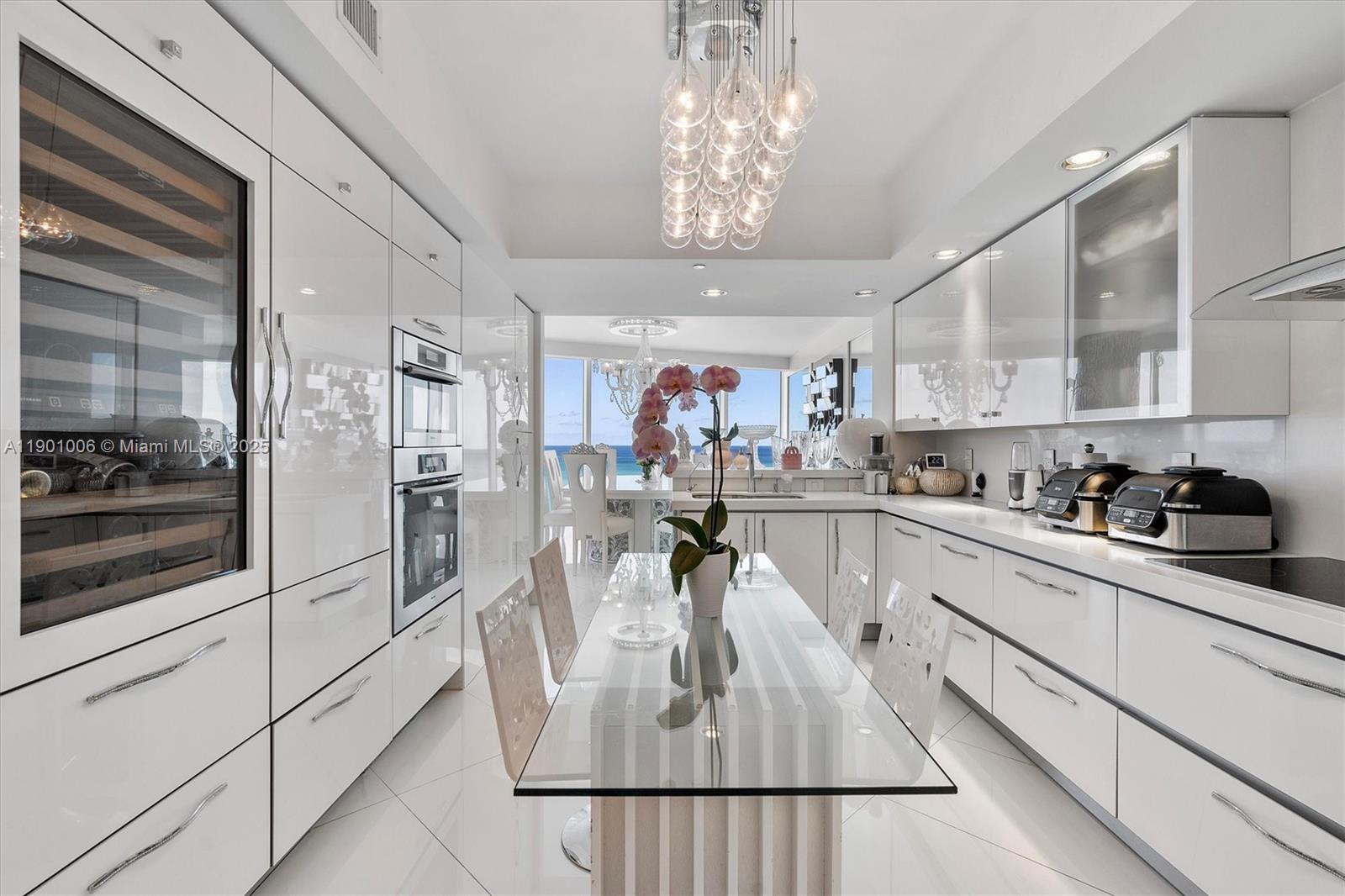 2711 HOLLYWOOD BEACH COND - Residential