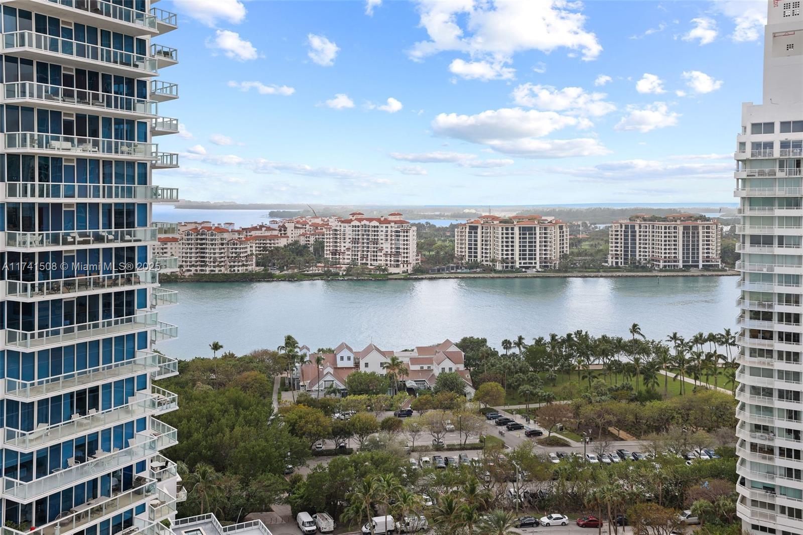 CONTINUUM ON SOUTH BEACH - Residential Lease