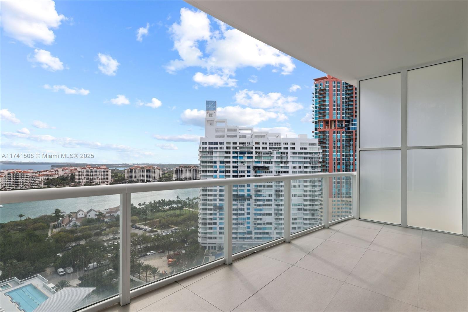 CONTINUUM ON SOUTH BEACH - Residential Lease